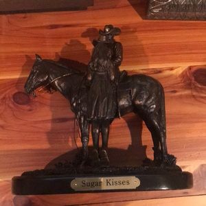 Sugar Kisses Montana Bronze Western Sculpture